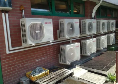 Montage einer Klimaanlage